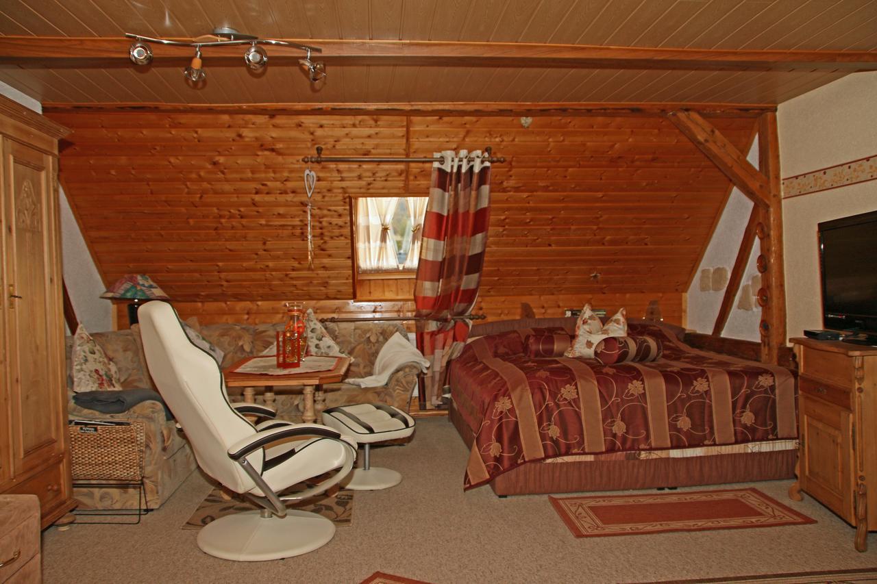 Familien-Ferienwohnung Haustein Konigswalde Buitenkant foto